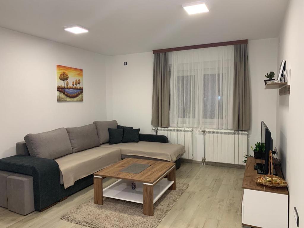 Mm Apartmani Belgrado Esterno foto