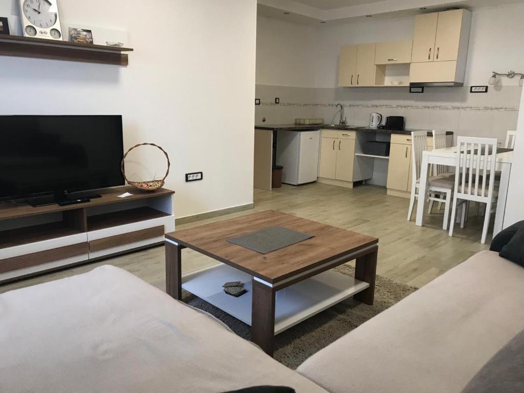 Mm Apartmani Belgrado Esterno foto