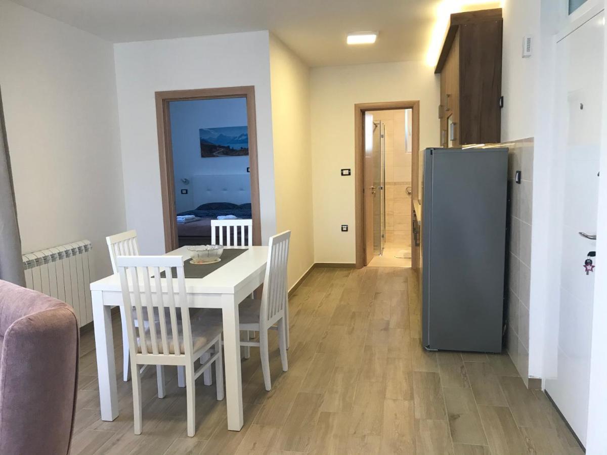 Mm Apartmani Belgrado Esterno foto