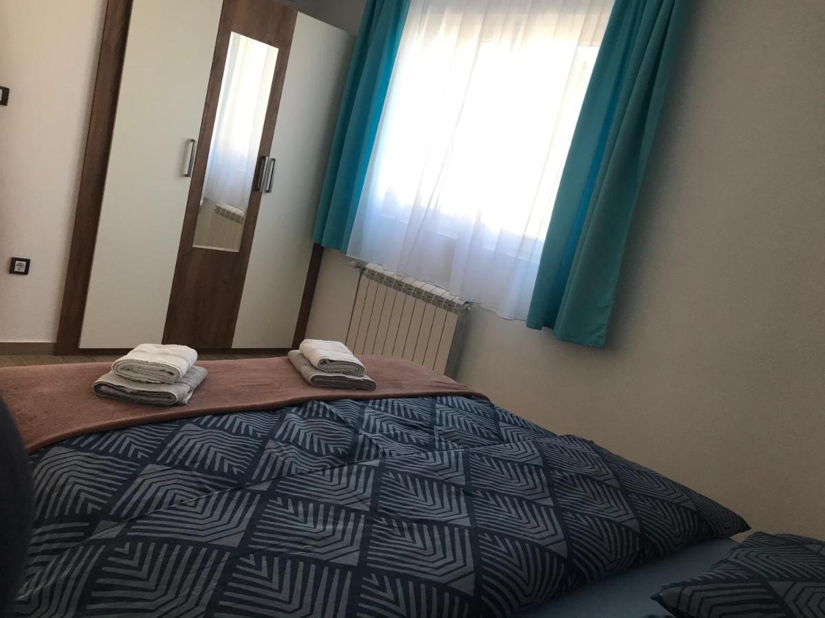 Mm Apartmani Belgrado Esterno foto